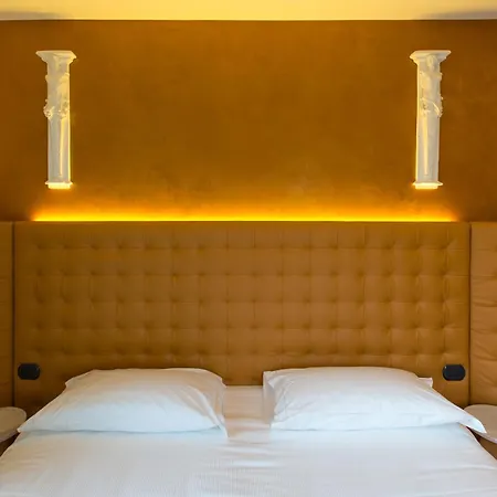 Hotel Al Campanile - Luxury Suites & Apartments Baveno Exterior photo