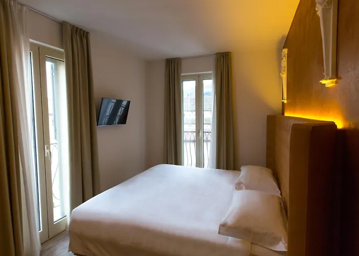 Hotel Al Campanile - Luxury Suites & Apartments