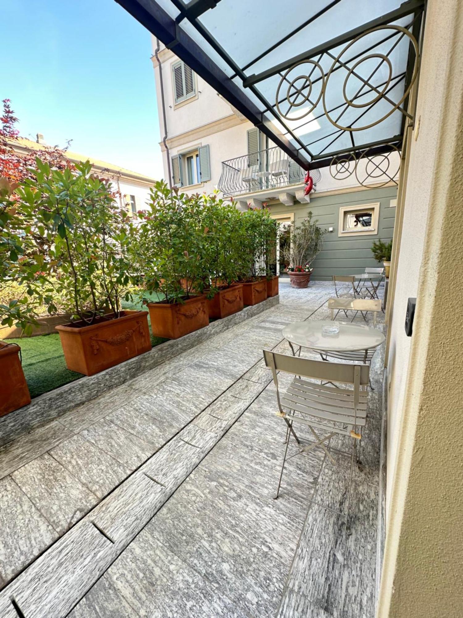 Al Campanile & 3* Baveno