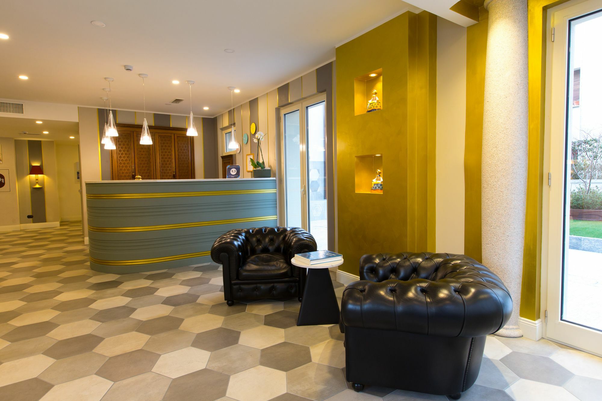 Al Campanile - Luxury & 3* Baveno
